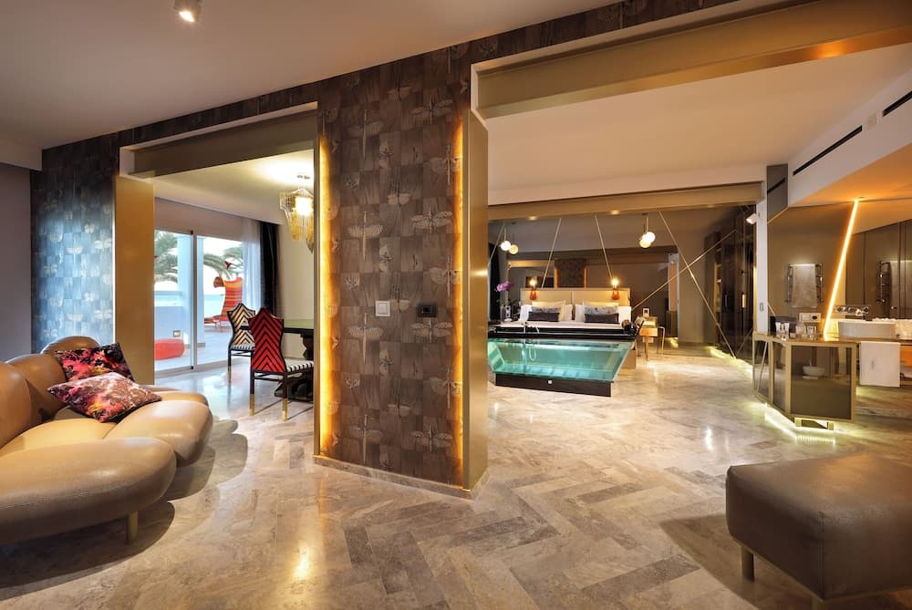 Ushuaïa Ibiza Beach Hotel - Adults Only - Club Entrance Included