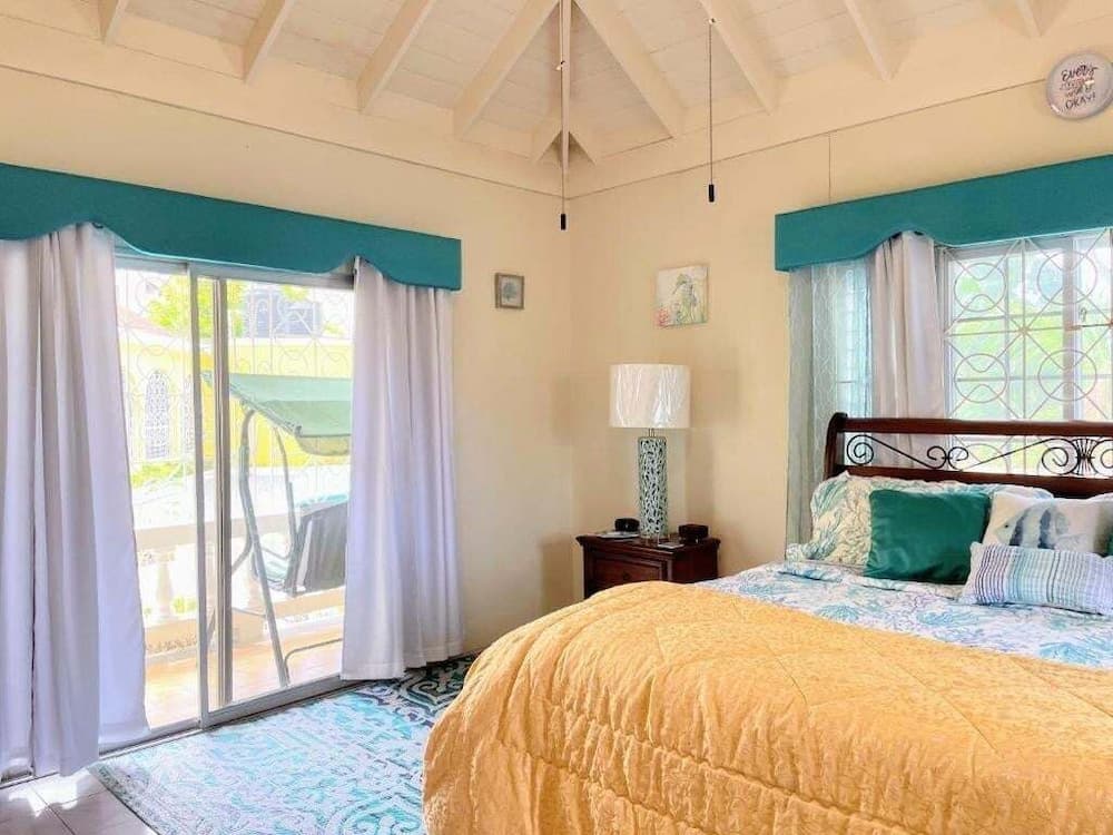 Ironshore Sugarmill Villa W Private Pool 6 Bedroom Villa