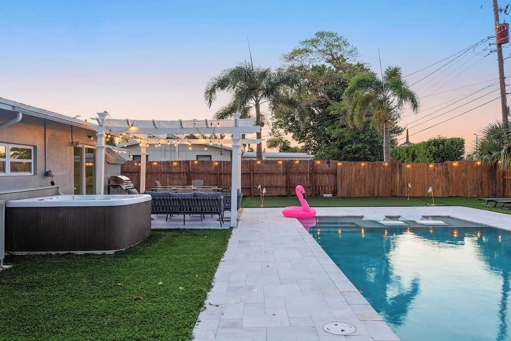 Pool, Hot Tub & Putting Green Near Deerfield Beach Oasis on Fourth by Avantstay