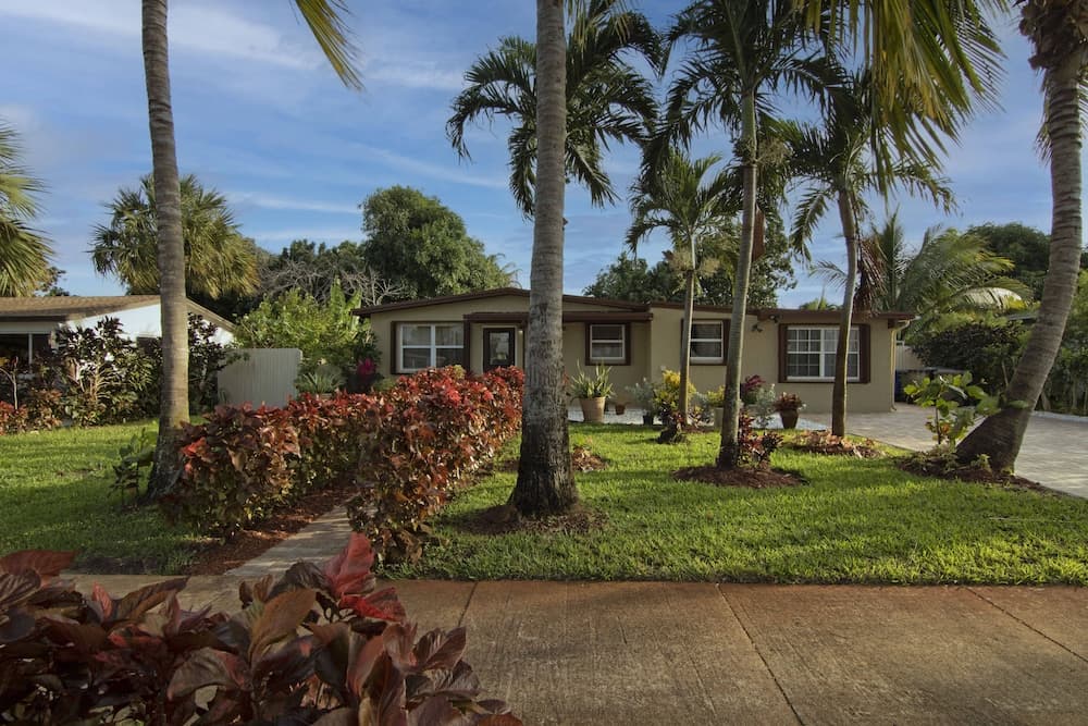Serenity Palm Perfect Stay for Groups!