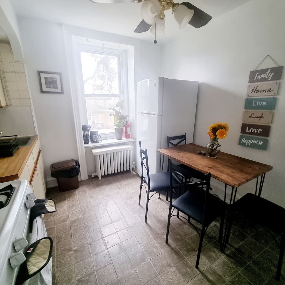 2 Bedroom 1 Bath Apartment