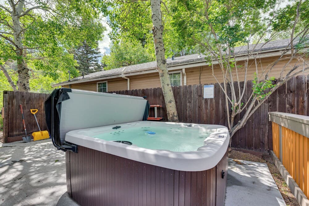 Private Hot Tub - Riverfront Cabin In Estes Park!