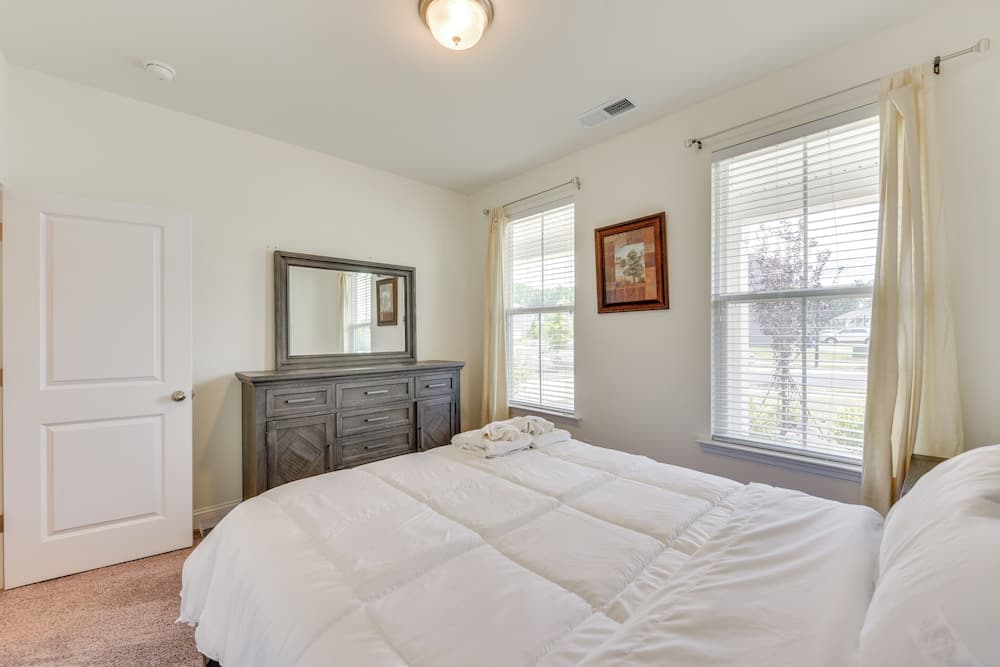 2 Mi to Historic Dtwn Belmont: Family Gem w/ Patio