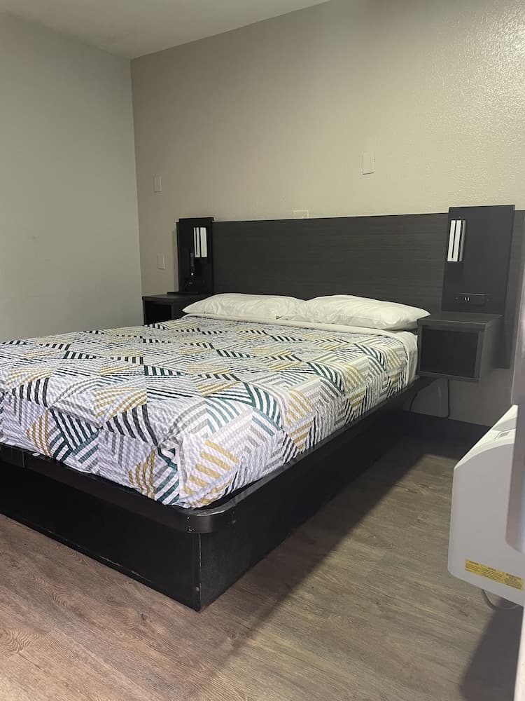 Motel 6 Lantana, FL