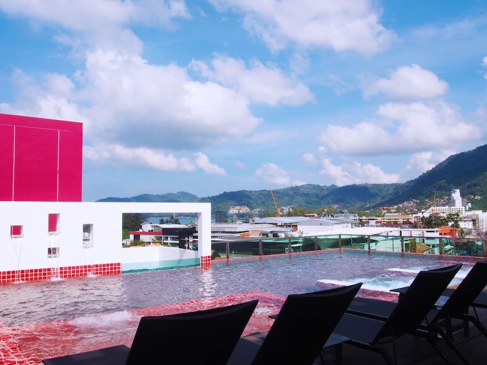 SLEEP WITH ME HOTEL design hotel @ patong