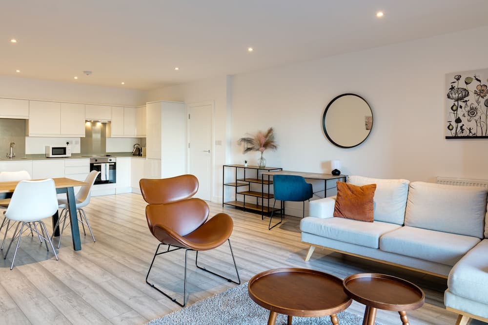 Hounslow Apartments by Charles Hope