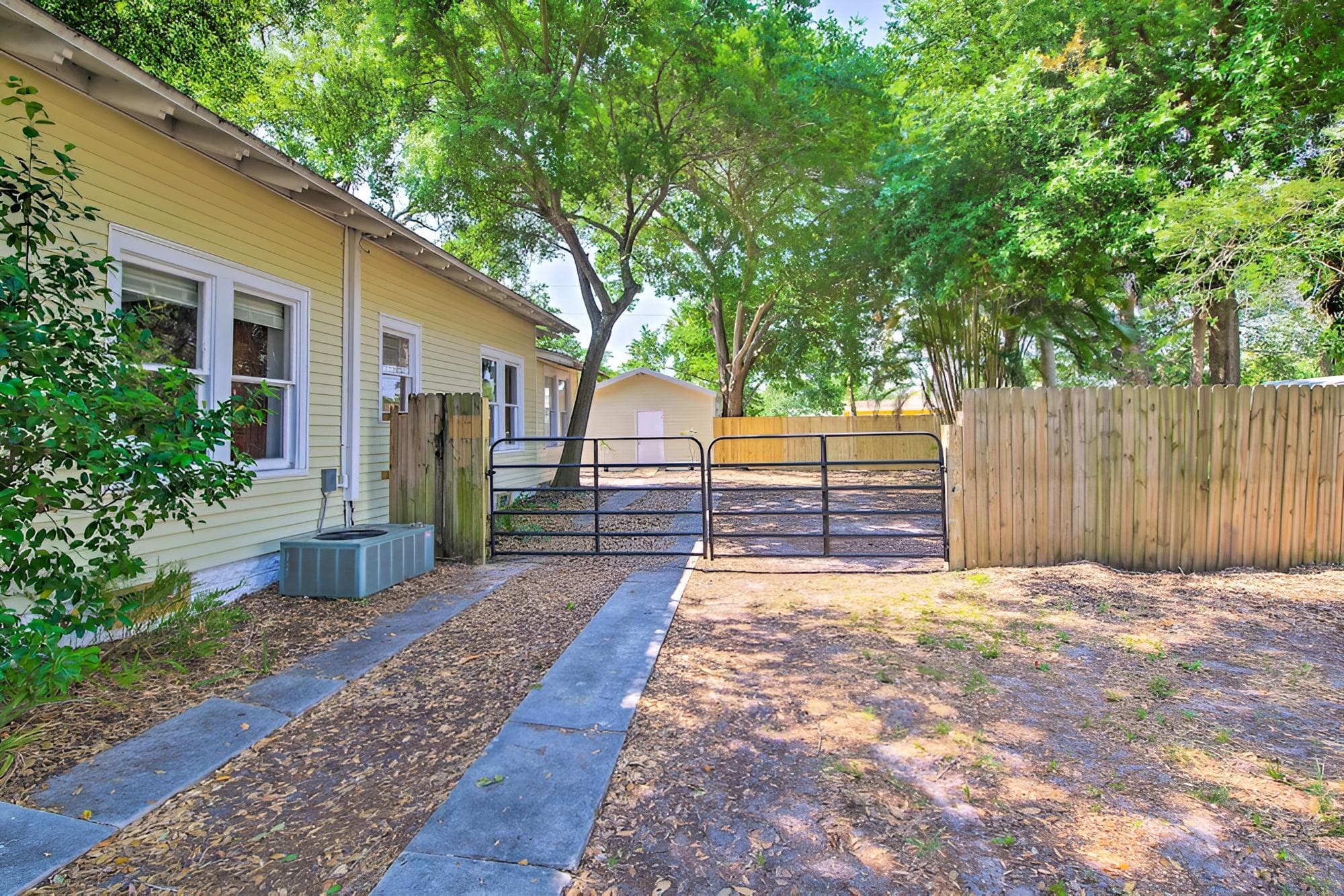 Bright & Airy Escape: 3 Mi to Melbourne Beach