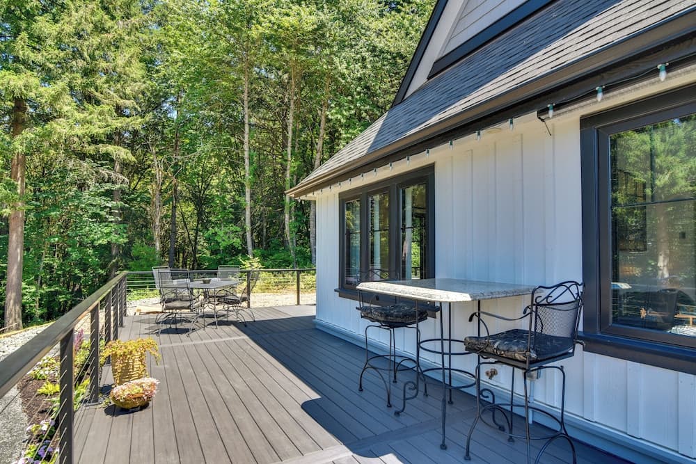 Oregon Wine Country Retreat: Sip & Dine Outside