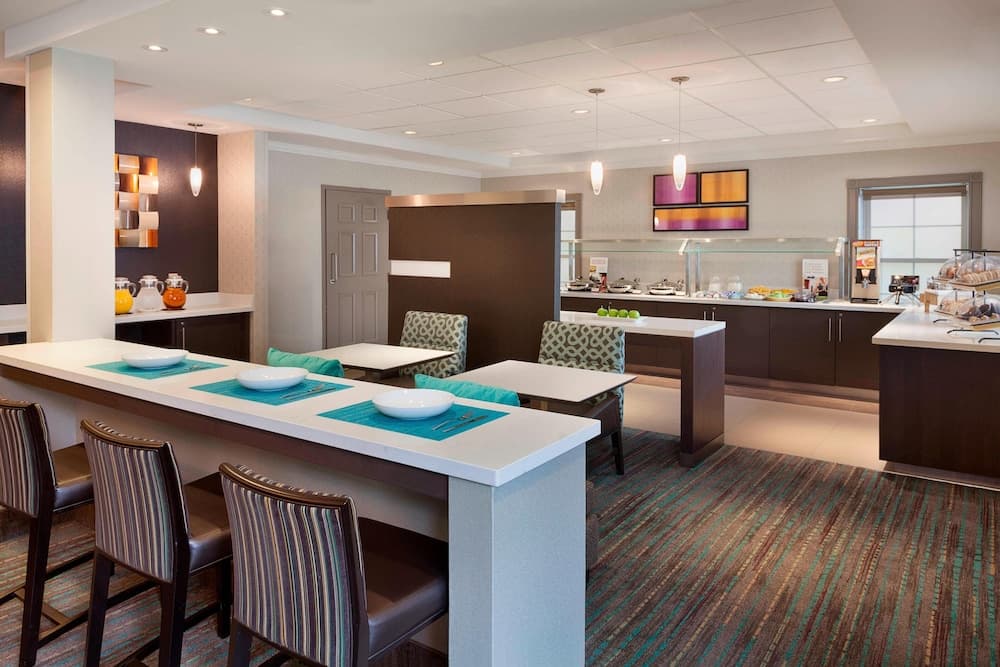 Cambridge Suites Mississauga