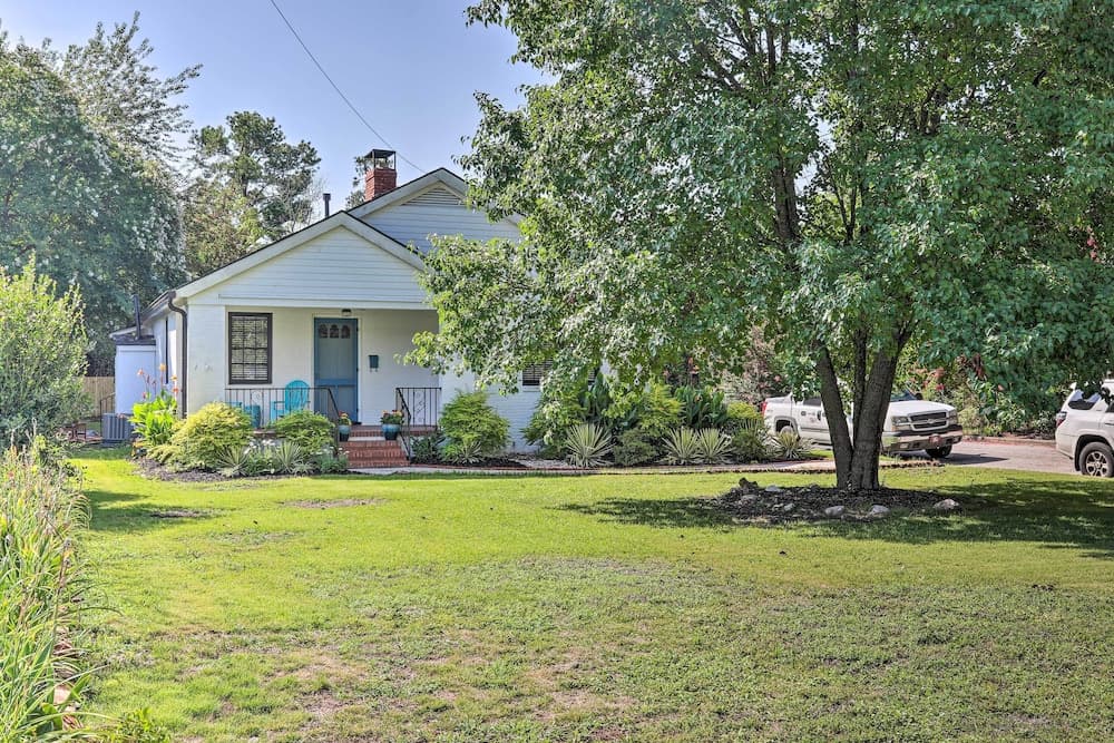 Historic Augusta Cottage w/ Mid Century Vibe!