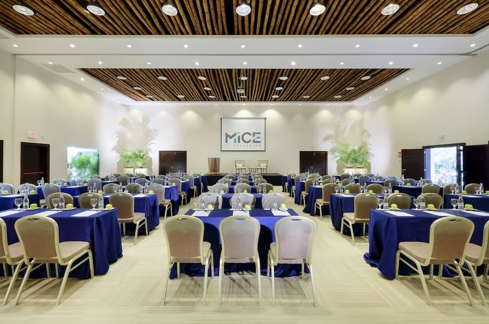Grand Palladium Palace Resort Spa & Casino - All Inclusive