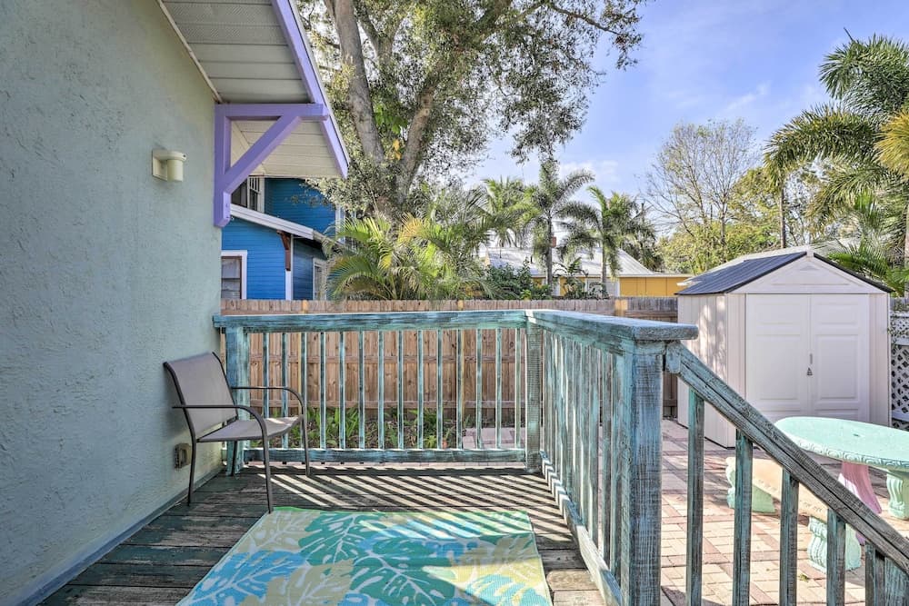 Historic Bradenton Cottage ~ 1 Mi to Downtown