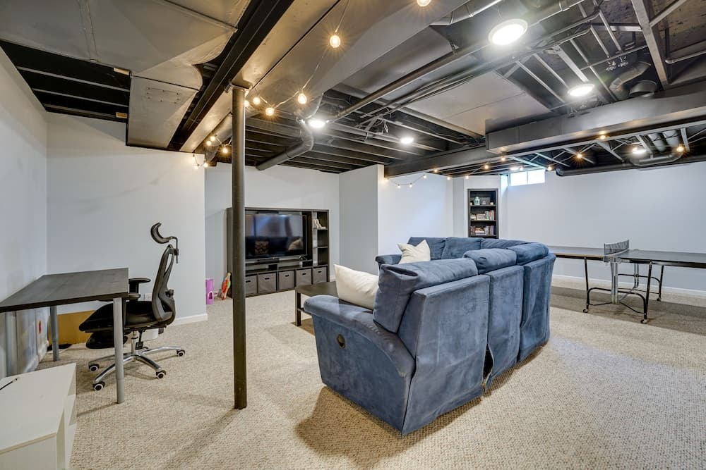 Pet-friendly Vacation Rental in Wixom w/ Hot Tub!