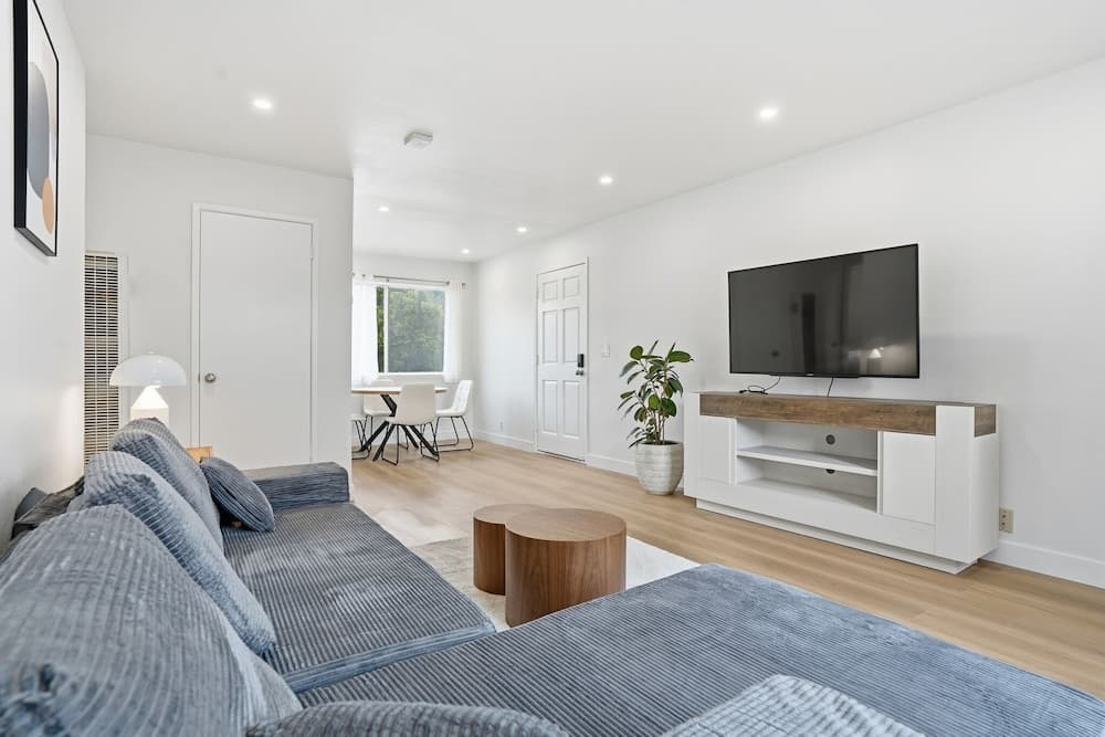 Modern 2br Unit W/ Covered Parking In Santa Clara 2 Bedroom Apts