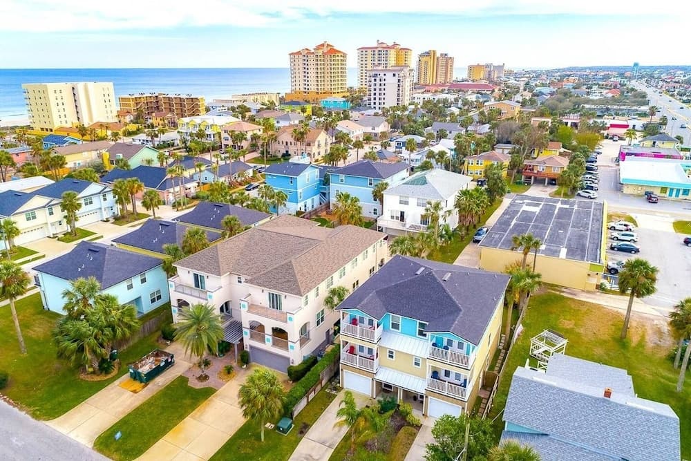Luxury Living II - Modern Beach Townhouse