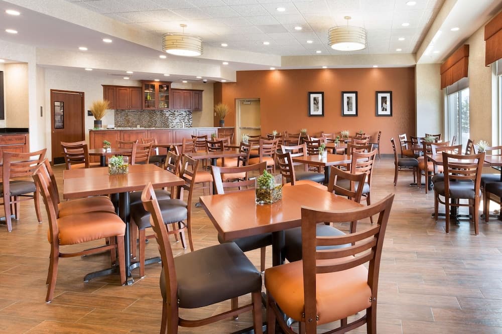 Drury Plaza Hotel Mt. Vernon