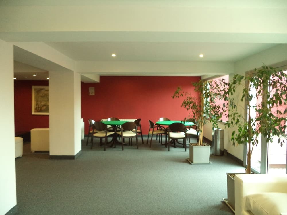 Hotel Mil 810