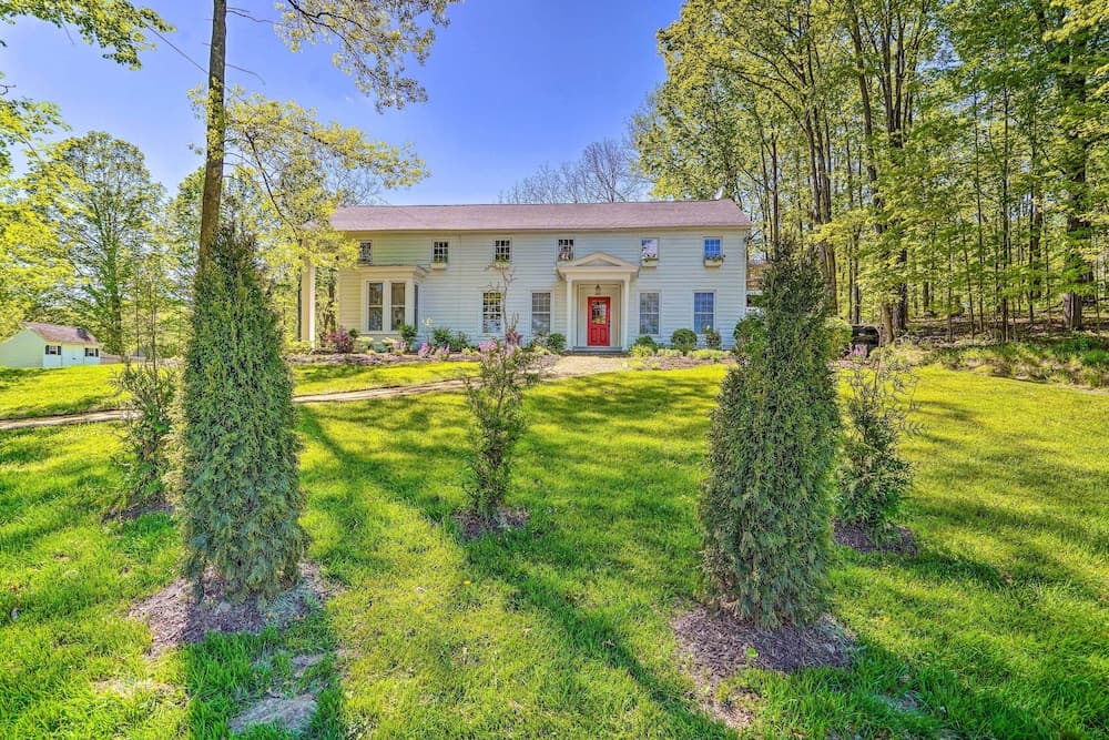 Eclectic Troy Home w/ Hot Tub - Pet Friendly!