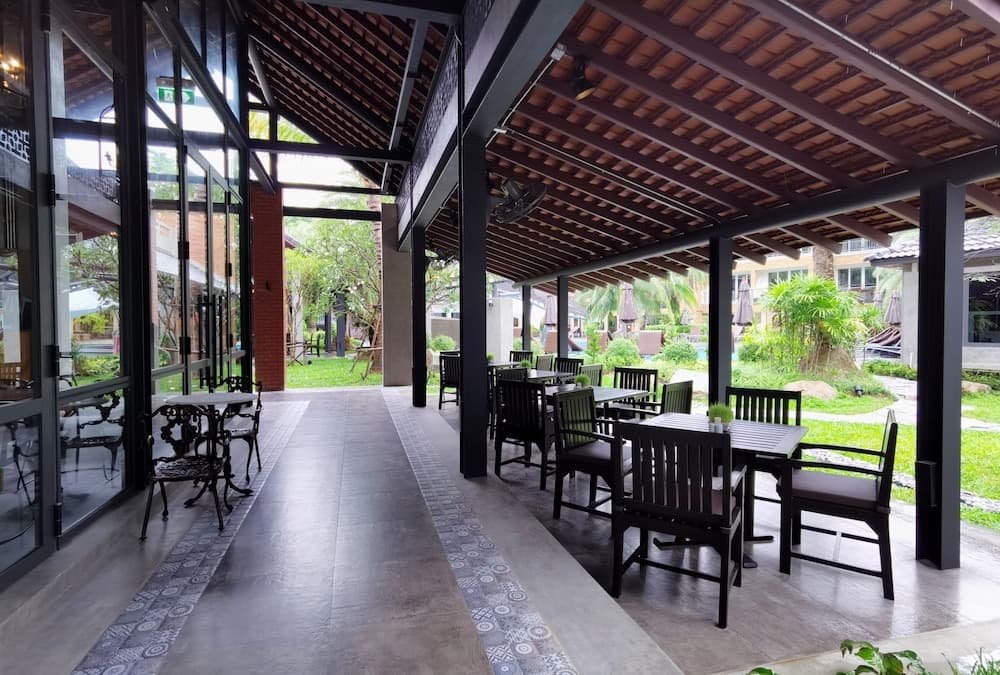 R Mar Resort and Spa