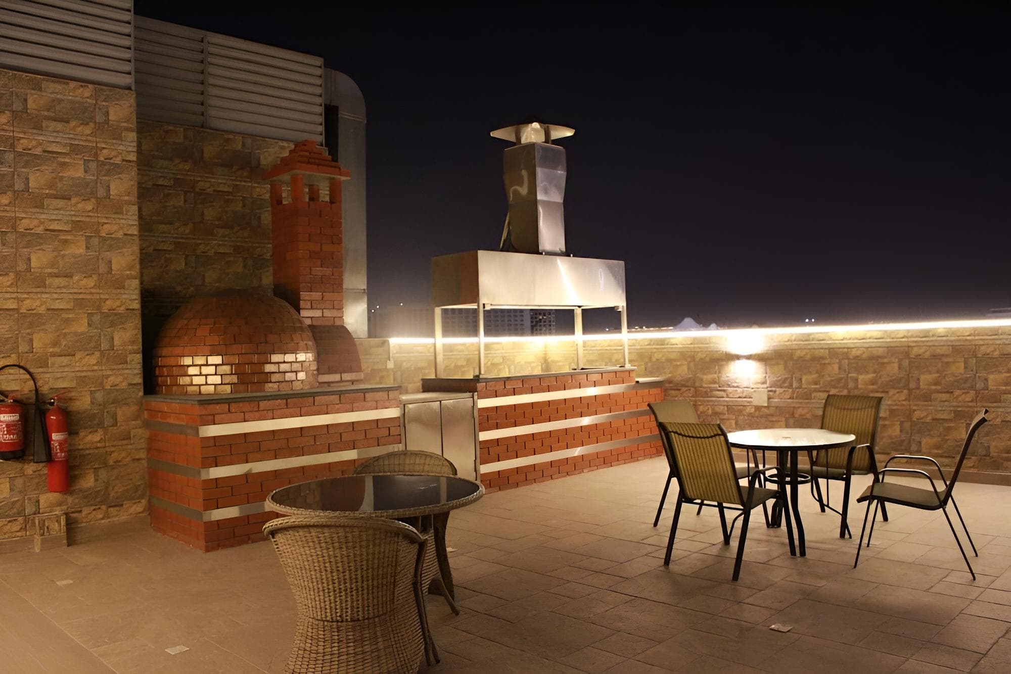 Grand Silverton Hotel
