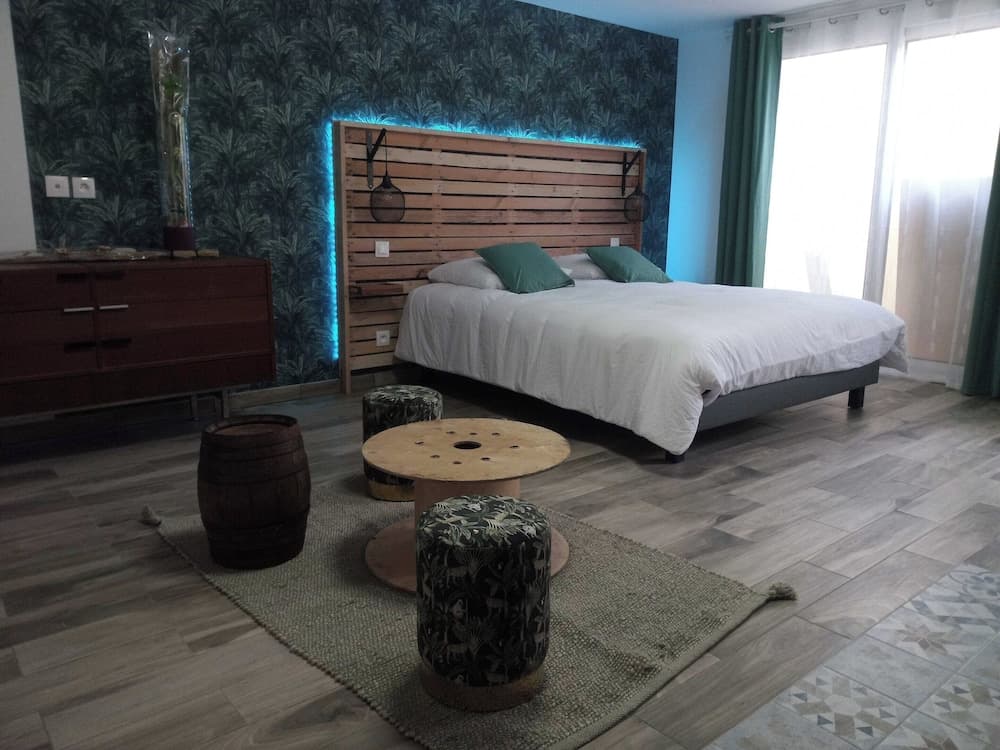 Modern Studio - 2P - Orly
