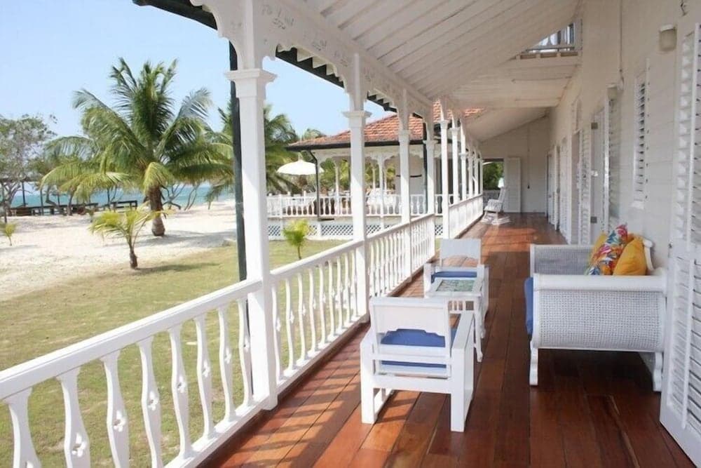 Agu Azul Beach Resort Hotel Boutique