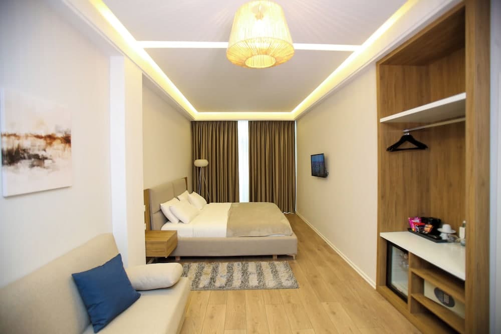 Vlora International