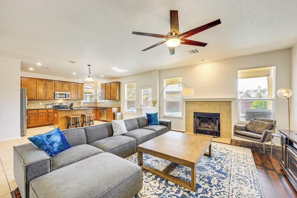 5 Mi to Randolph Afb: Spacious Cibolo Haven!