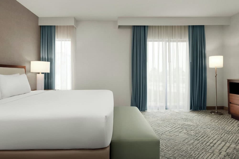 Courtyard by Marriott Anaheim Theme Park Entrance