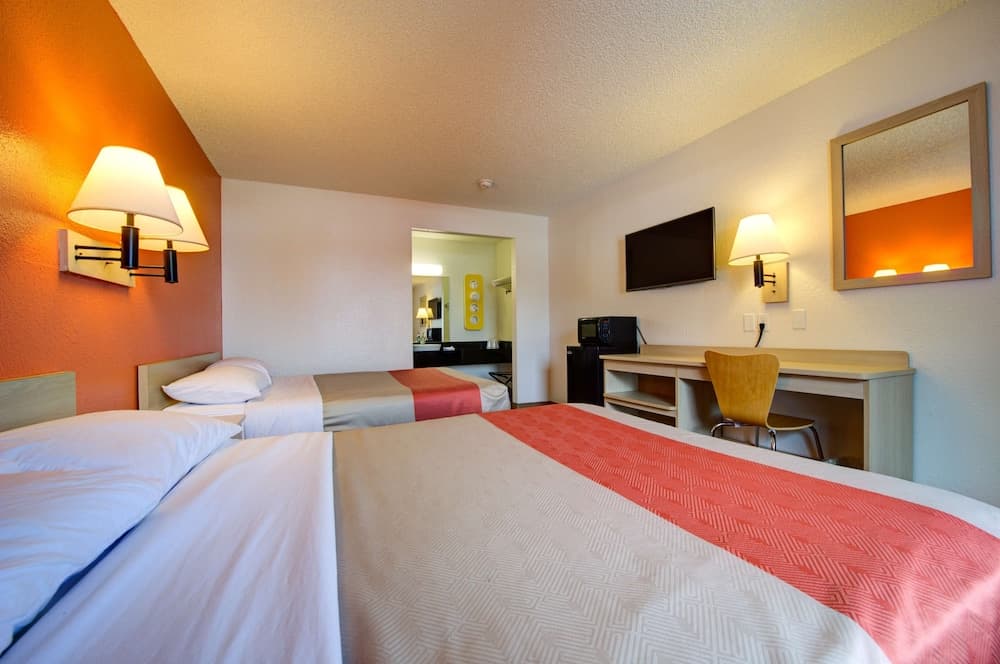 Motel 6 Seattle, WA - Airport