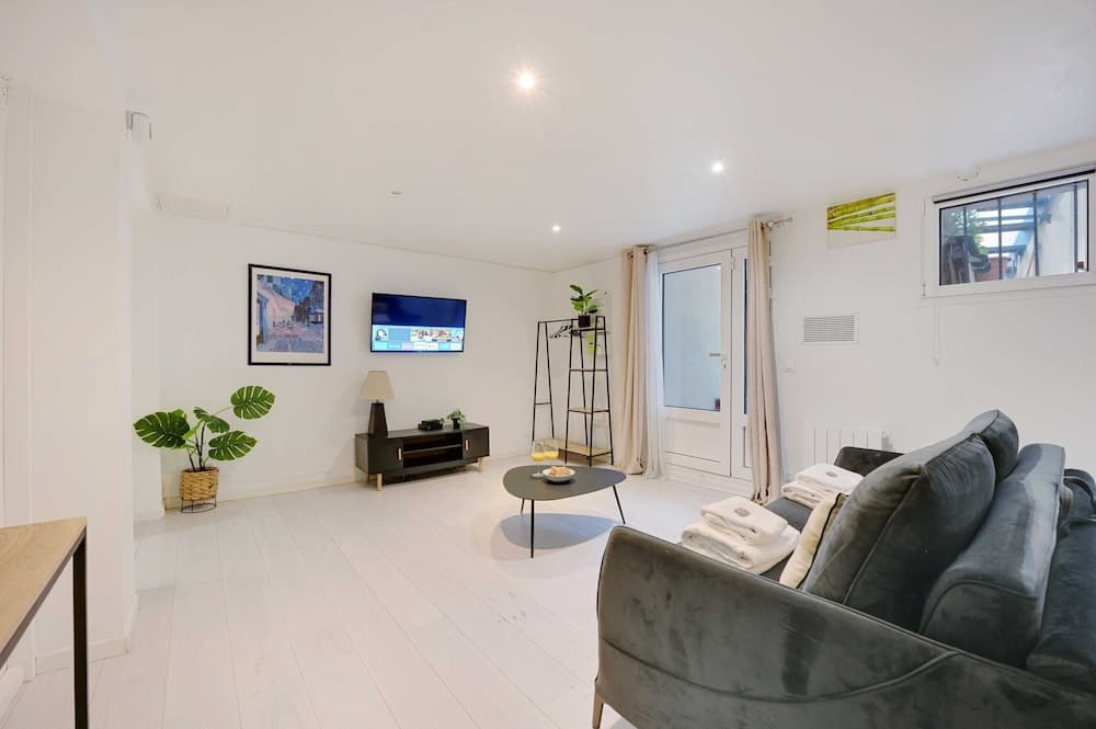 Spacious Apartment - 2br/4p- Le Kremlin-bicetre