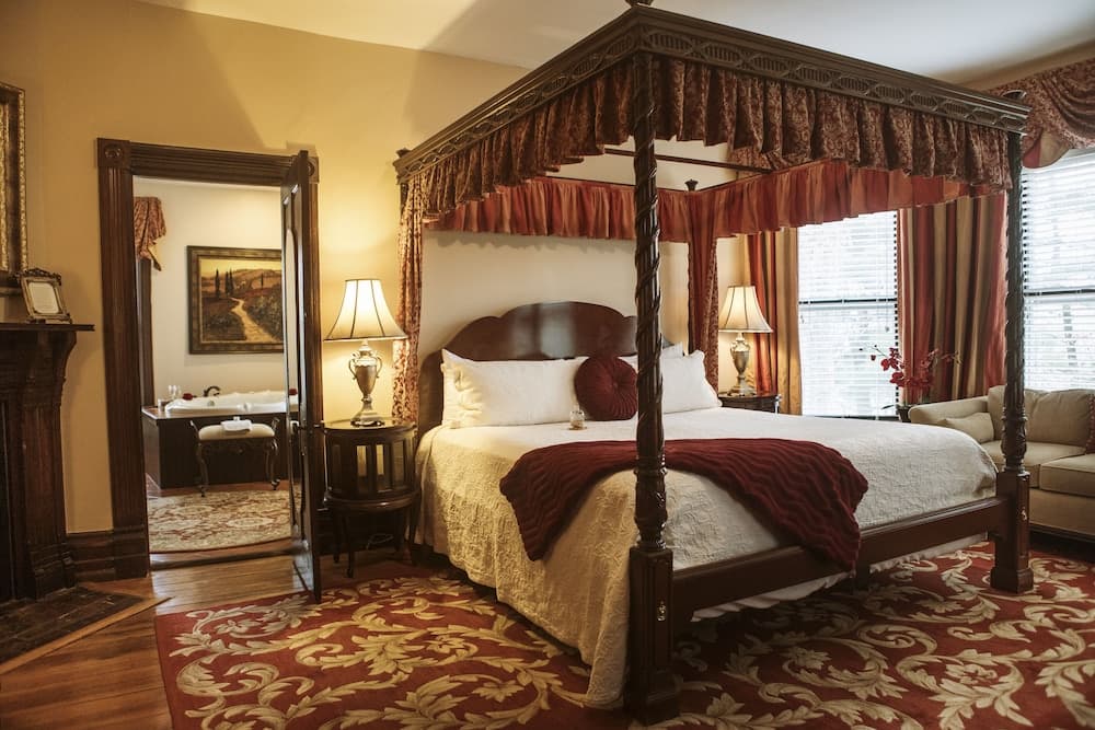 Biltmore Village Inn B&B