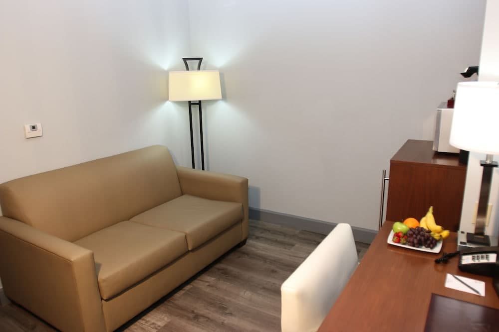 BLVD Hotel and Studios Universal-Hollywood, an Ascend Collection Hotel