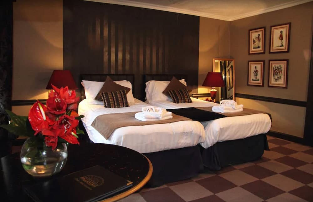 Albany Hotel