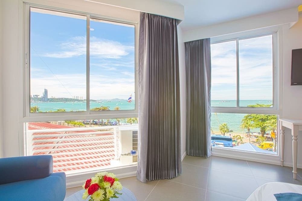 Flipper Lodge Hotel