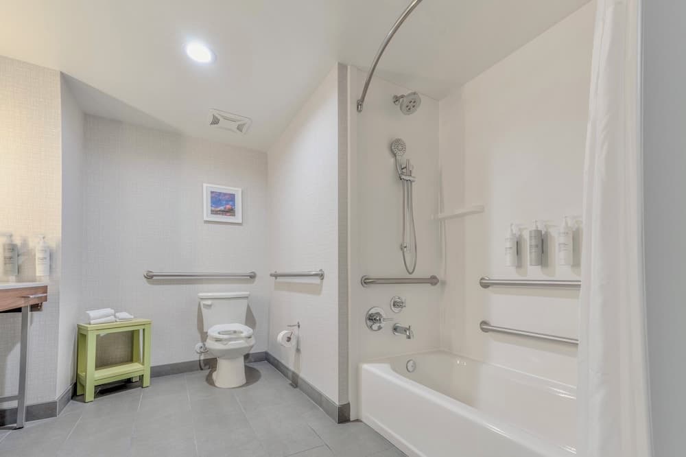 Hampton Inn By Hilton Santa Clarita-Valencia