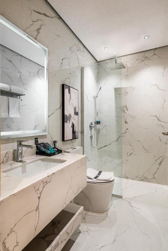 Rhenium Hotel