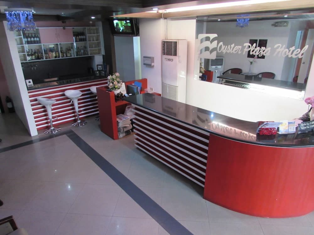 Oyster Plaza Hotel