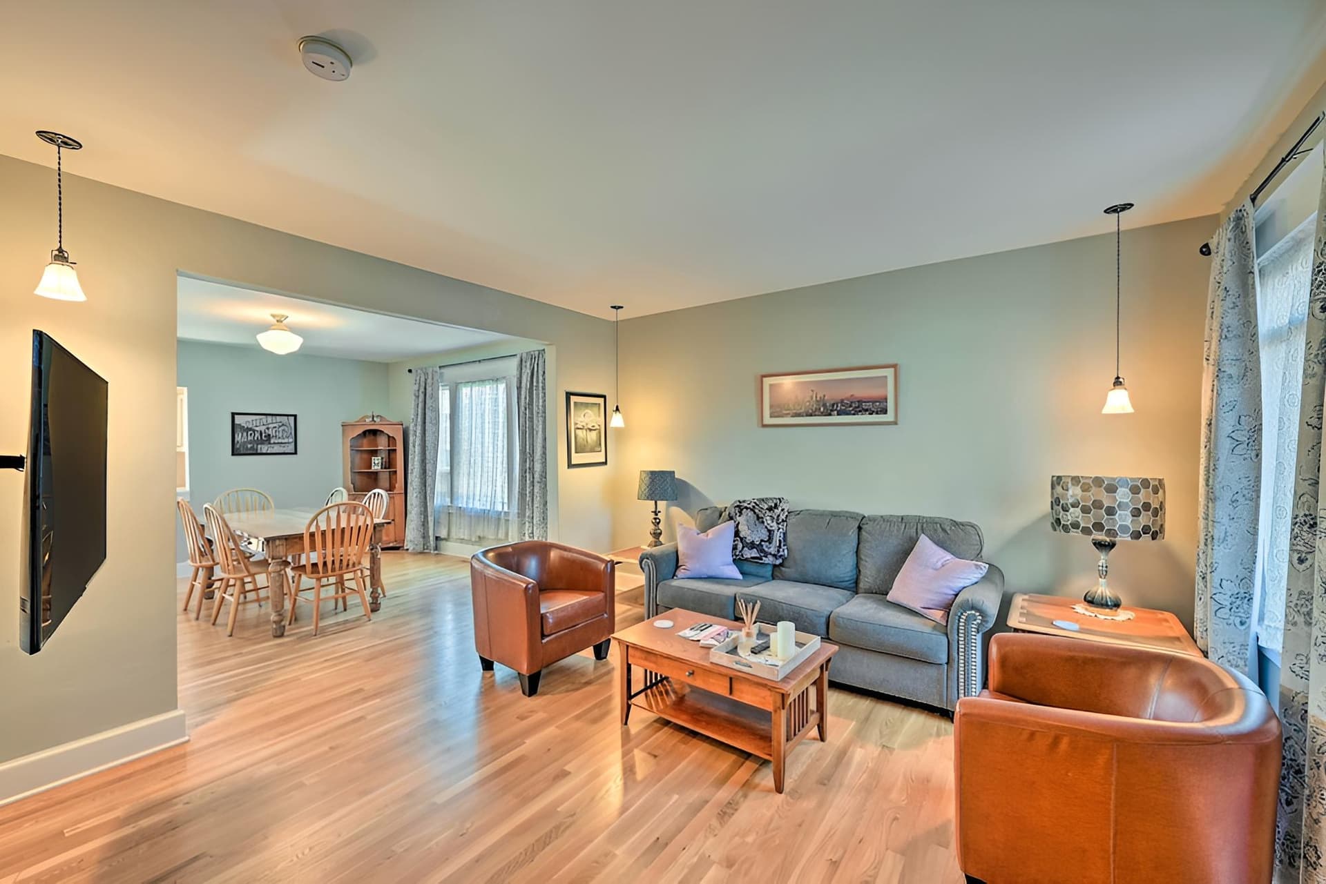 Sunny & Central Everett Home < 1 Mile to Dtwn!