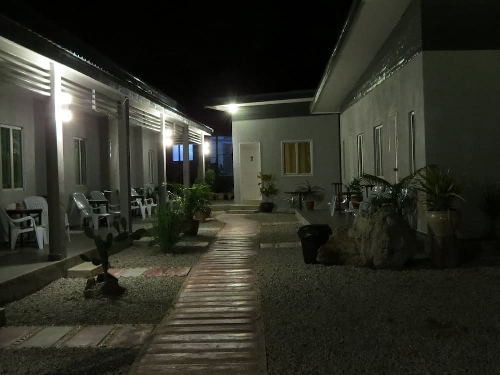 Cactus Inn