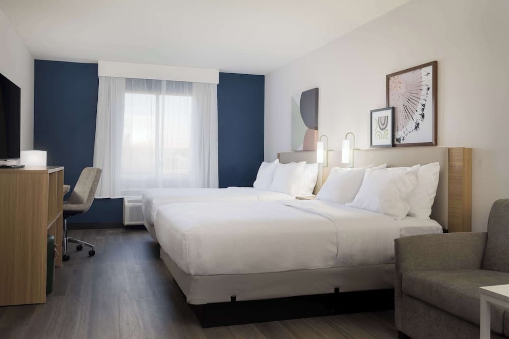 Spark by Hilton Guelph