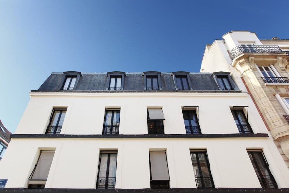Apartment Boulogne Facing "les Passages"