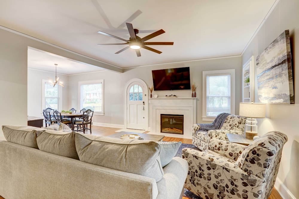 Updated Tallahassee Home ~ 1 Mi to Downtown!