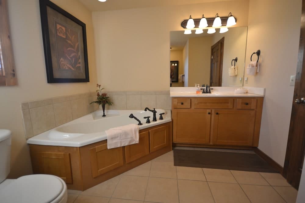 StoneBridge Resort