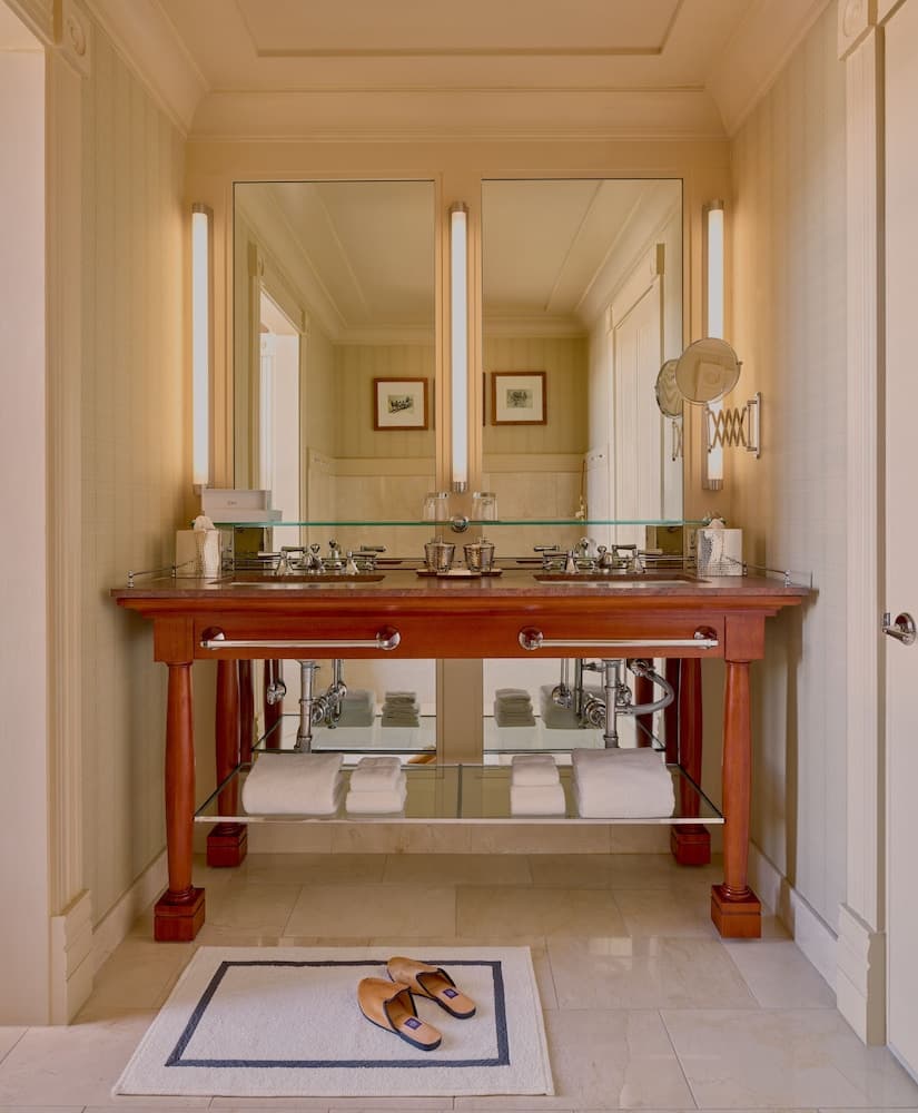 Hotel Jerome, Auberge Collection
