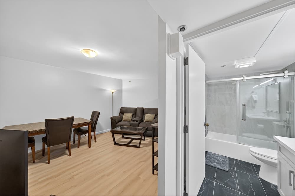 Chic Dt Honolulu Executive Condo 1 Bedroom Condo