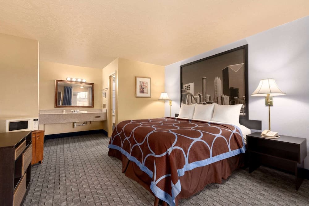 Super 8 by Wyndham Atlanta/Hartsfield Jackson Airport