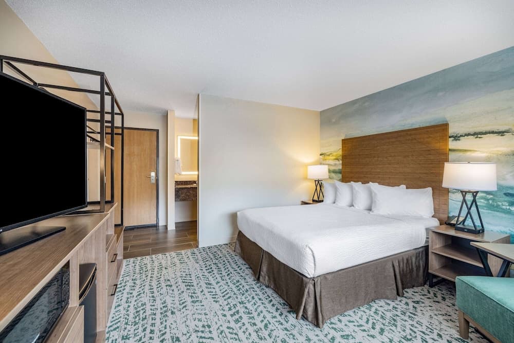 AmericInn by Wyndham Duluth South Black Woods Event Center