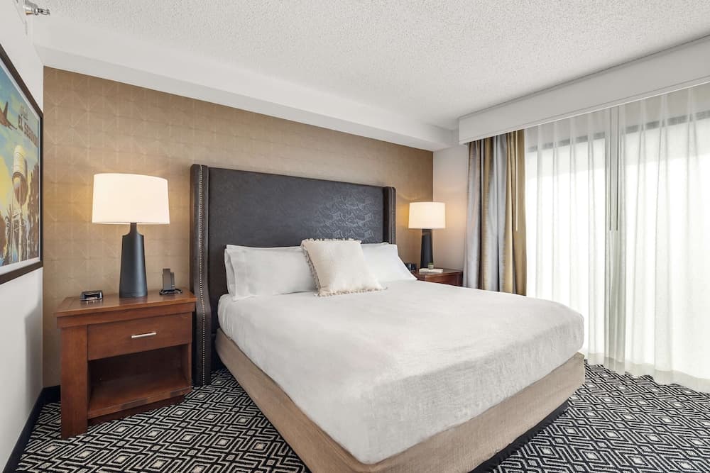 Embassy Suites by Hilton Los Angeles LAX South/El Segundo