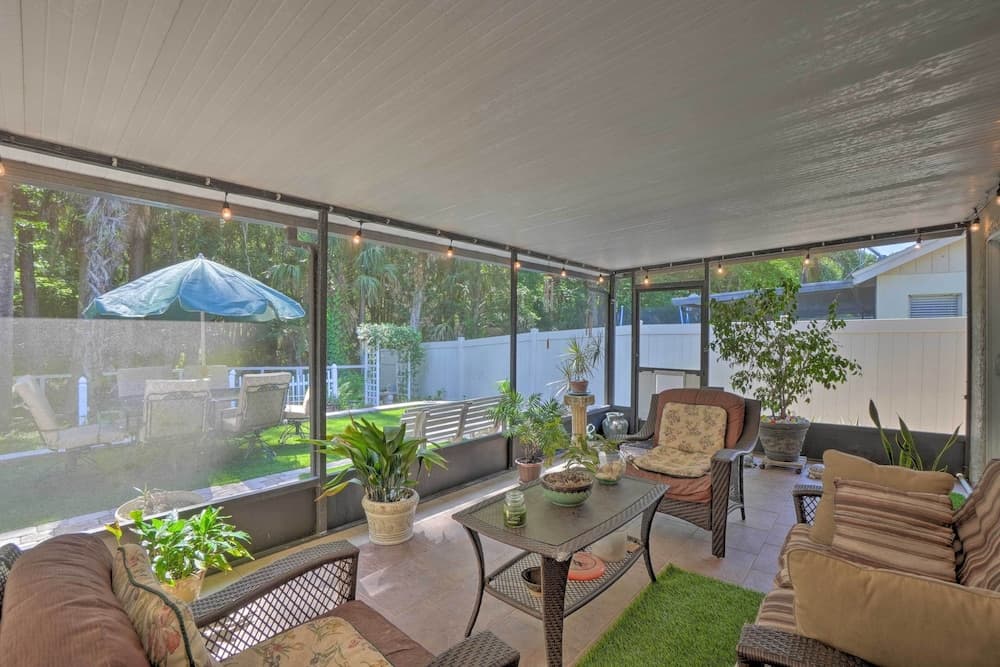 Tampa Home w/ Hot Tub ~ 15 Mi to Downtown!